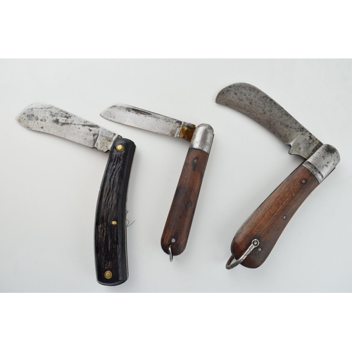 5 - Three Vintage Pruning Pocket Knives to include a Taylor's Eye Witness Sheffield Wooden Handle Pruner... 