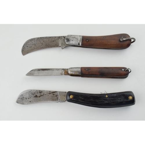 5 - Three Vintage Pruning Pocket Knives to include a Taylor's Eye Witness Sheffield Wooden Handle Pruner... 