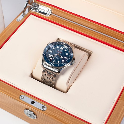 235 - A gentleman`s Omega Seamaster Diver 300 REF 21030422003001Calibre No. 8800 Watch No. 89826766. 2019.... 