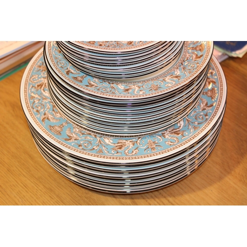 141 - Wedgwood Turqouise Florentine dinner ware to include 10 dinner plates, 27.5cm diamater, 10 dessert p... 