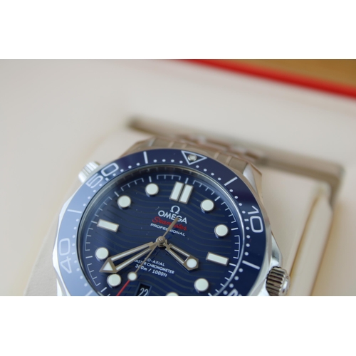 235 - A gentleman`s Omega Seamaster Diver 300 REF 21030422003001Calibre No. 8800 Watch No. 89826766. 2019.... 