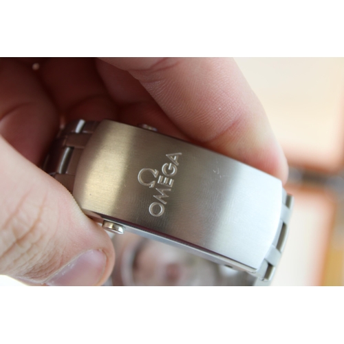 235 - A gentleman`s Omega Seamaster Diver 300 REF 21030422003001Calibre No. 8800 Watch No. 89826766. 2019.... 