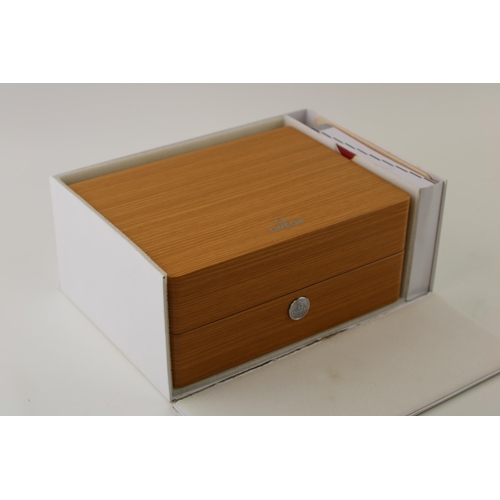 235 - A gentleman`s Omega Seamaster Diver 300 REF 21030422003001Calibre No. 8800 Watch No. 89826766. 2019.... 