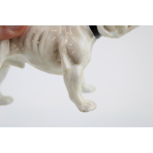 81 - Royal Doulton Bulldog HN1079 (1 leg af).