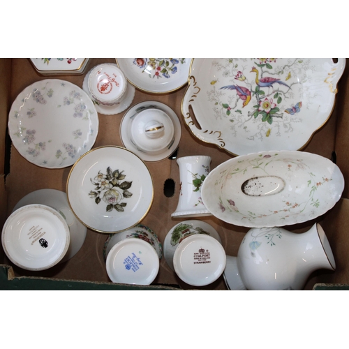 20 - A mixed collection of ceramics to include Wedgwood and Coalport pin dishes, vases and lidded pots. (... 