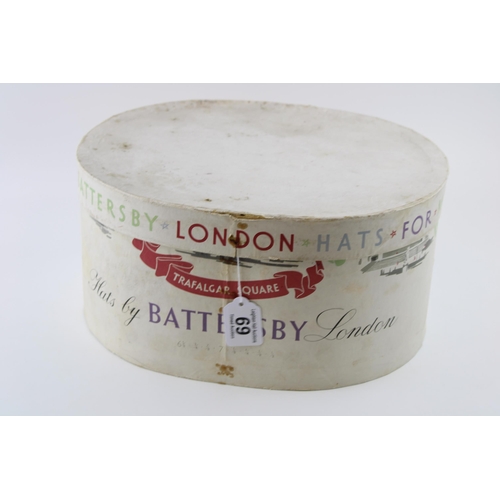 69 - A vintage 'Battersby London' Hats for Men, Hat box. Height 17cm.