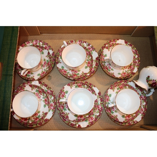 162 - A collection of ceramic items to include, Wedgwood Wild Strawberry oval tray, Wedgwood Country Ware ... 