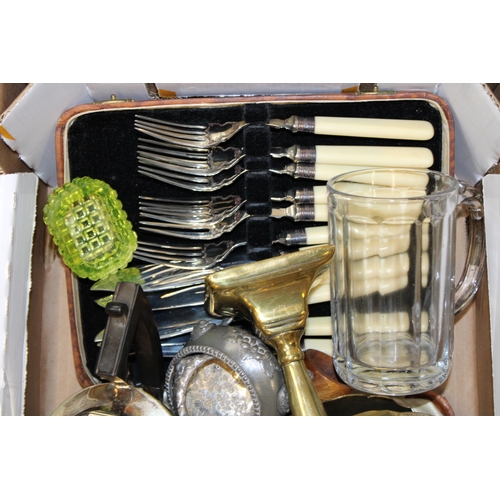 179 - A mixed collection of items to include silver-plated items, pewter and brass. (Qty)