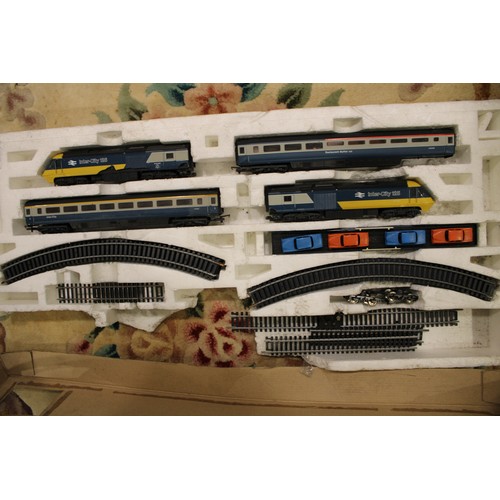 177 - Vintage Lima Inter-City 125 train set. Of model railway interest.