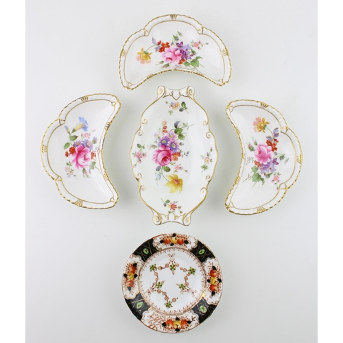 103 - Royal Crown Derby pin dishes with gilt edges together with a Staffordshire china pin dish. (5)