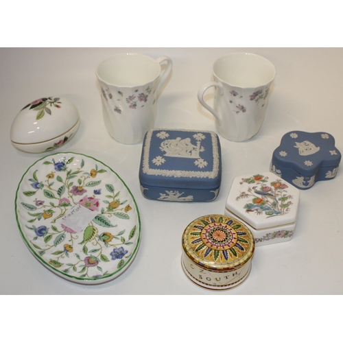 134 - A collection of ceramic items to include Wedgwood 'Jasperware' lidded pots, Minton 'Haddon Hall', We... 