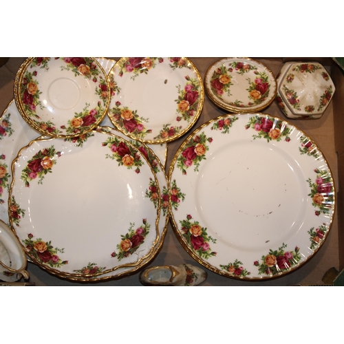 287 - Royal Albert Old Country Roses to include a teapot, a large platter, cake plates, cups, saucers, sid... 