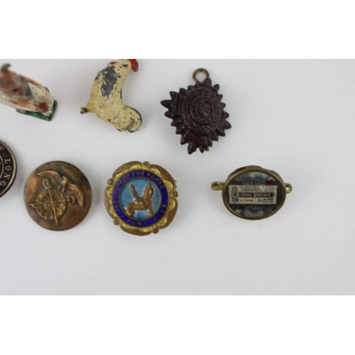 435 - A Souvenir of the great war one pound 1914 aid badge and Britains cocoa cubs figure longton button e... 