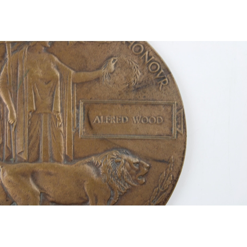 438 - World War One death plaque / death penny, Alfred Wood.