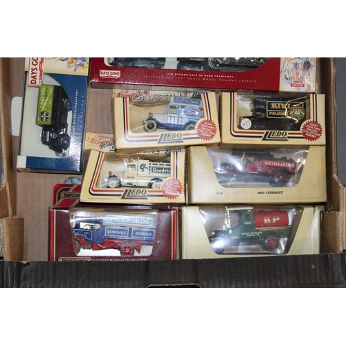 457 - A collection of boxed vintage die cast models to include Matchbox 'Models of Yesteryear', Lledo Days... 