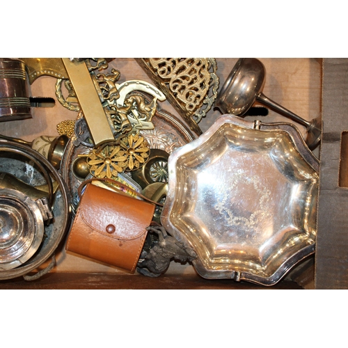 464 - A large collection of metalware to include silver plate, brass and copper items with old horse brass... 