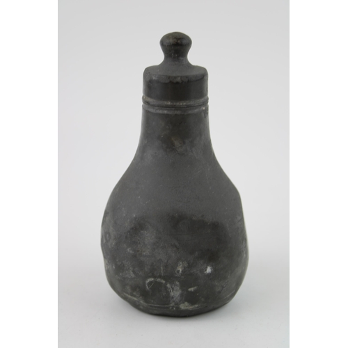 467 - 17th or 18th century pewter baby's bottle, 14cm tall.