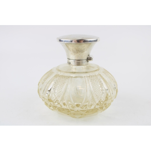 520 - Silver perfume bottle, Birmingham 1924, H&M Ltd, with stopper, 10cm tall.