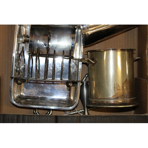 563 - A collection of silver-plated items to include trays, toast rack and other similar items. (Qty)