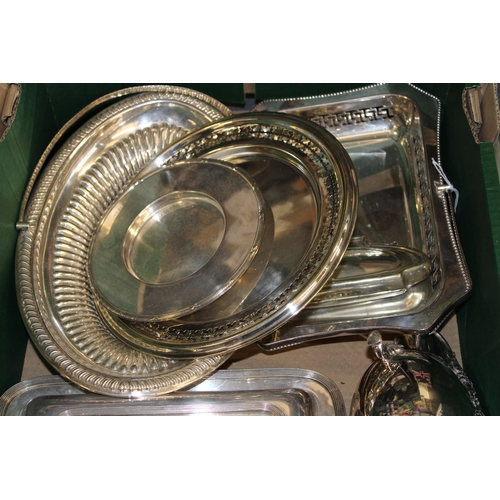 579 - Silver plated items to include baskets, entree dishes, plates and others (Qty).