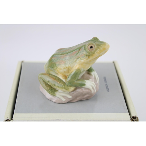 92 - Lladro paperweight of a Frog, boxed.