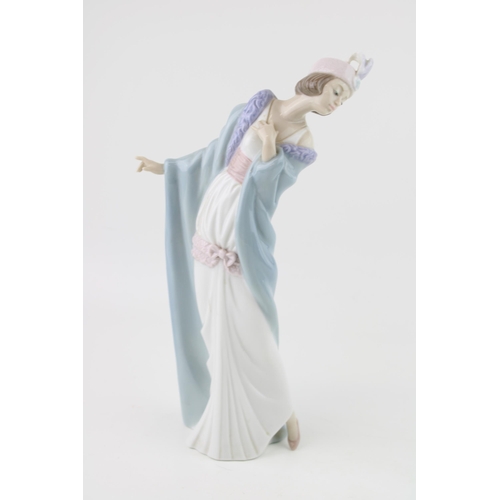 98 - Lladro figure 5789 ‘The Flirt’, 24cm tall.