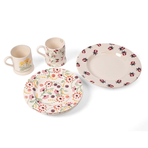 231 - Emma Bridgewater sample pottery to include a Ladybird 10.5'' dinner plate, 2 Buttons 8.5'' plates an... 