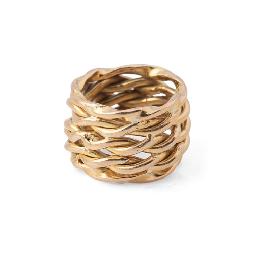 332 - An 18ct gold lattice weave ring, hallmarked, size J, 16.6g.