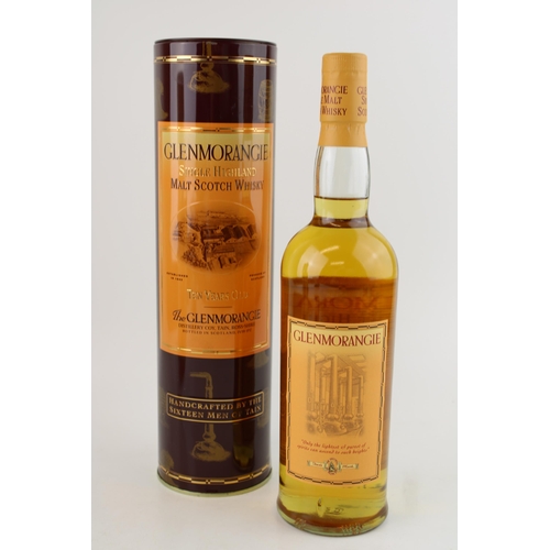 175 - A bottle of Glenmorangie single Highland malt whisky 10 years old in original presentation tin