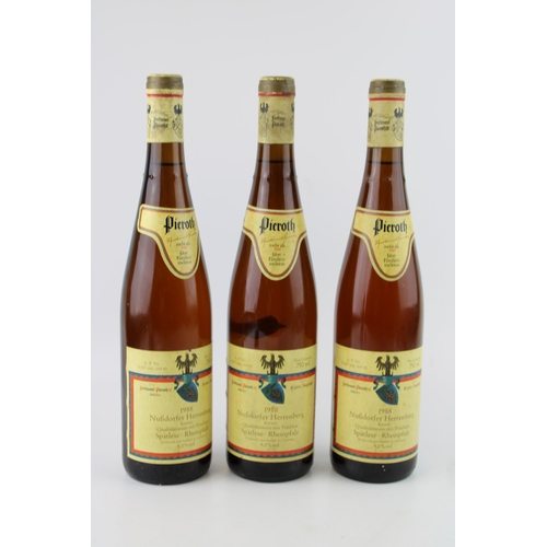 216 - Three bottles of Spatlese 1988 wine, 9.0% vol, 750ml (3 unopened bottles).