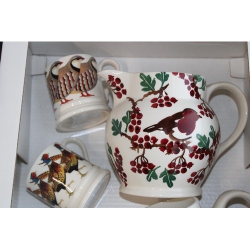 234 - Emma Bridgewater pottery to include a Feathers 4 person teapot, a Blackberry 3 pint jug, a Robin 3 p... 