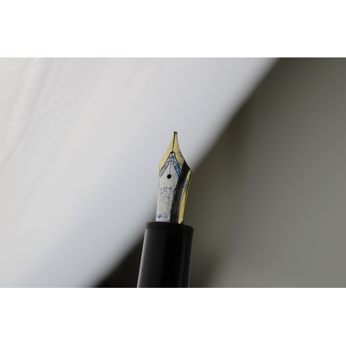 246 - Montblanc Meisterstuck 146 Fountain Pen in black with one broad and two narrow gold bands, 14ct bi-c... 