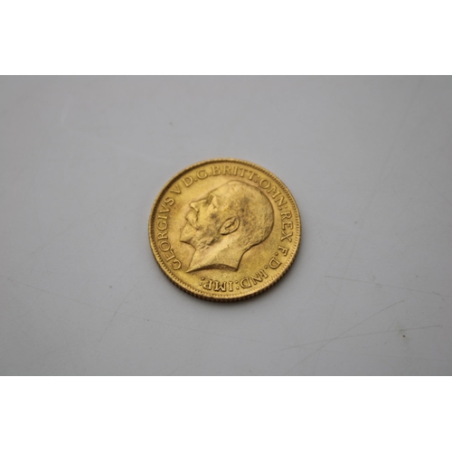 253 - George V 22ct gold FULL sovereign, 1915.