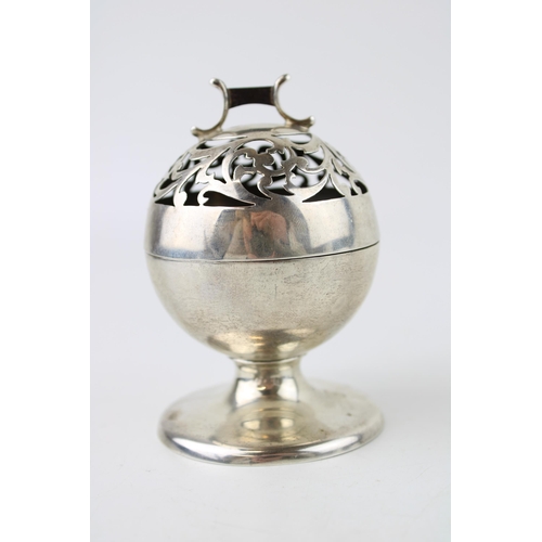 285 - Silver novelty string dispenser and cutter, pierced decoration, Birmingham 1906, 90.0g, 10cm tall.