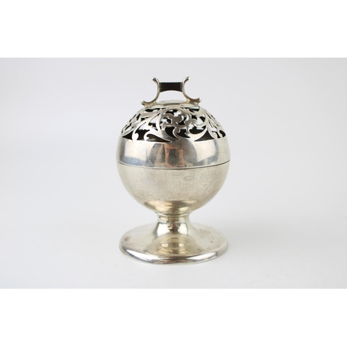 285 - Silver novelty string dispenser and cutter, pierced decoration, Birmingham 1906, 90.0g, 10cm tall.