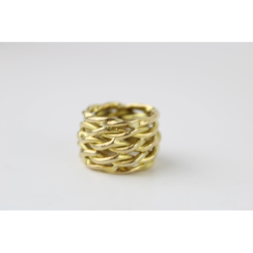 332 - An 18ct gold lattice weave ring, hallmarked, size J, 16.6g.