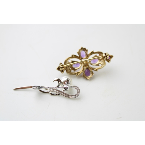 361 - A 9ct gold amethyst and pearl brooch, with central quatrafoil of four oval cut amethysts, with pearl... 