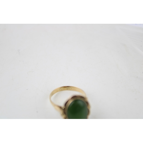 364 - A gold and jade set ring, marks rubbed but likely 9ct, size N/O, 3.5g, a jet cameo pendant of a gent... 