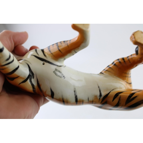 210 - Beswick Tigress 1486, painter 95.