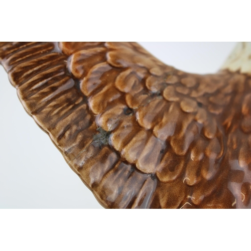 238 - Beswick Bald Eagle (repairs to wings).