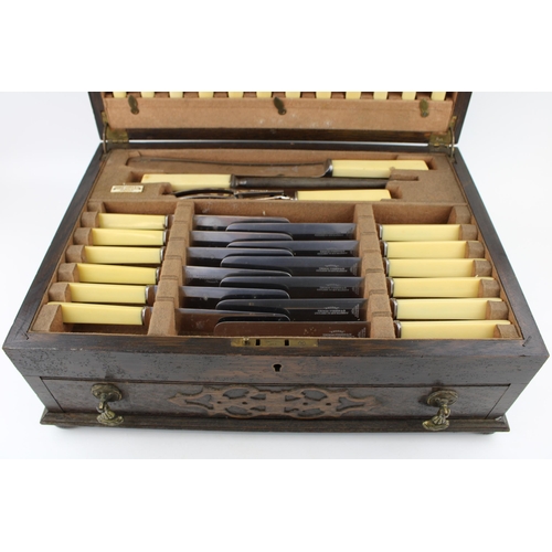 253 - A quality Thomas Turner of Sheffield cutlery set in oak case.