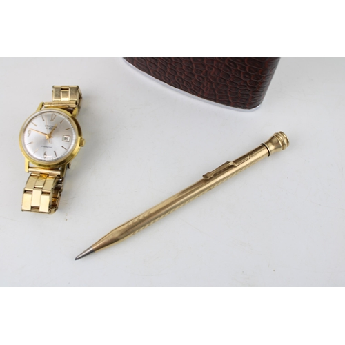 347 - A collection of items to include a USSR Sekonda 21 Jewel gentleman's wristwatch together with a hip ... 