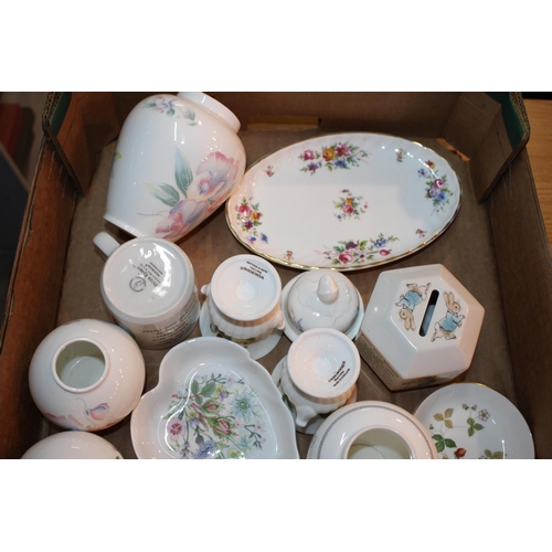 92 - A mixed collection of ceramics to include Wedgwood Wild Strawberry items together with Aynsley, Roya... 