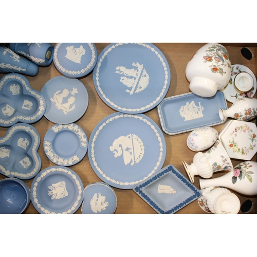 259 - A collection of Wedgwood jasperware items to include pin trays, lidded pots together with Wedgwood K... 