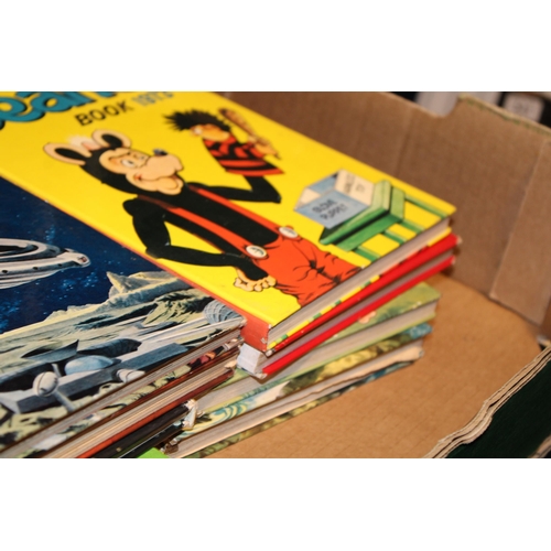 306 - A collection of vintage Beano albums dating from the 1960s and 1970s. (Qty)