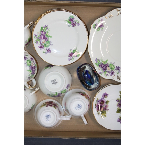 94 - A collection of ceramics to include Aynsley cups and saucers together with a sandwich plate, a quant... 