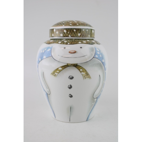 Large Royal Doulton Snowman ginger jar, 16cm tall.