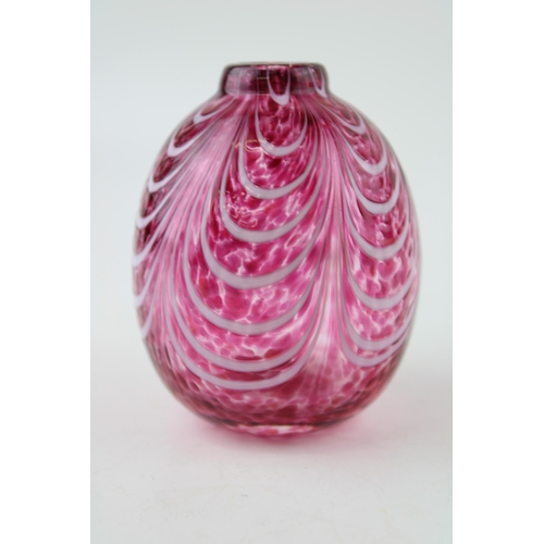 97 - An art glass vase, iridescent pink design, unmarked, possibly Nailsea?, 8cm tall.