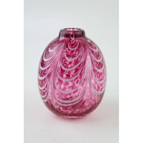 97 - An art glass vase, iridescent pink design, unmarked, possibly Nailsea?, 8cm tall.