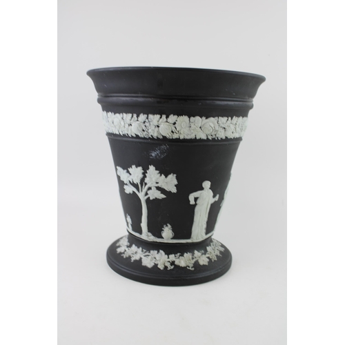 264 - A Wedgwood Jasperware floral display vase in black. Large size. impressed WEDGWOOD, MADE IN ENGLAND ... 